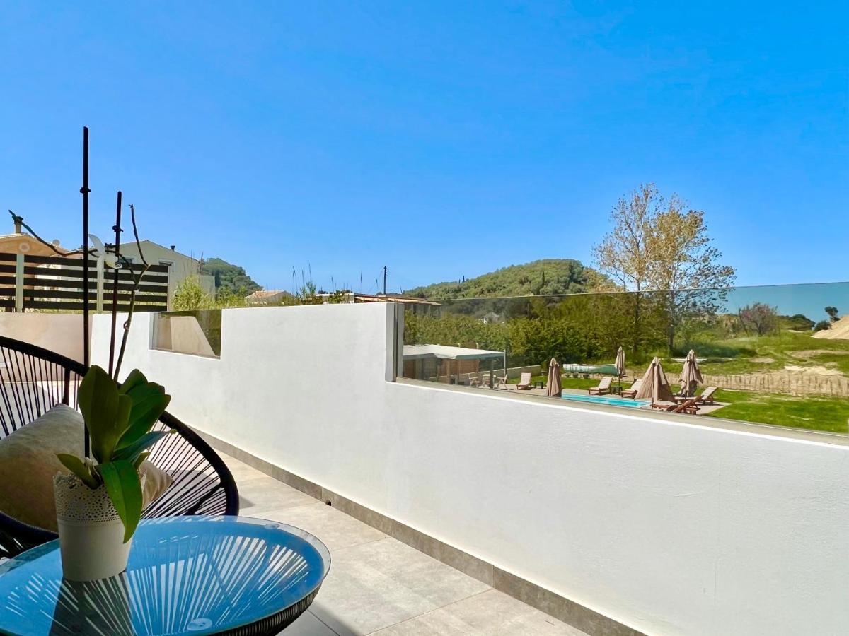 Beach Villa Verano With Private Pool By Dadovillas Sidari  Bagian luar foto
